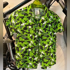 Minecraft Boys Button Up Size 8